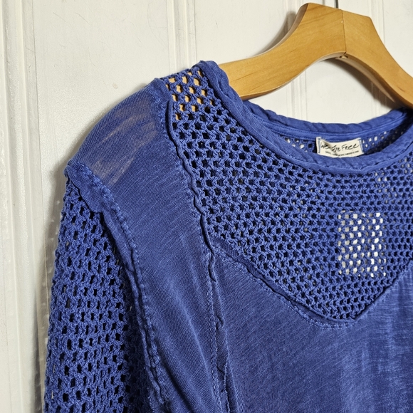 We The Free Solar Eclipse Top Womens Blue Mesh Panel Longsleeve Shirt Size S - Picture 5 of 11